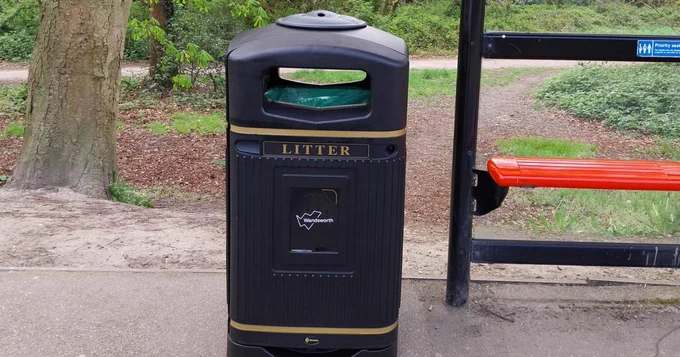 A wandsworth street bin