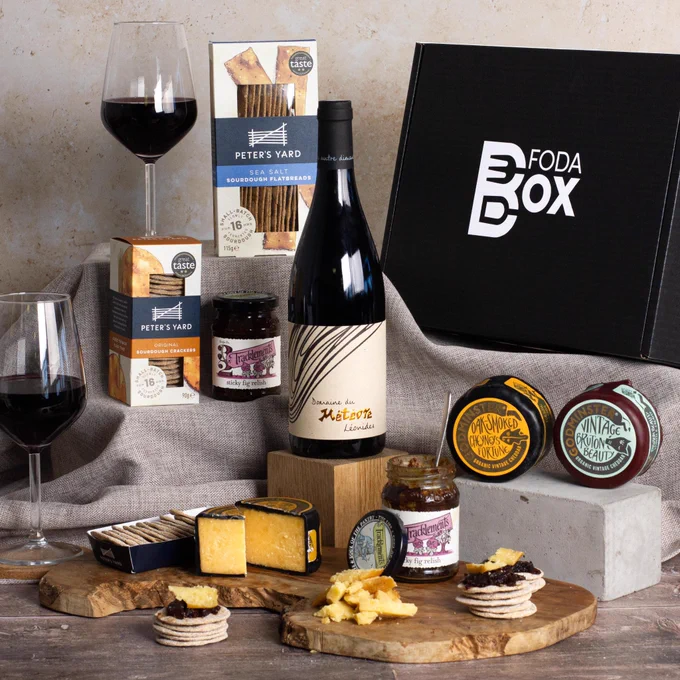 Red wine and cheese hamper