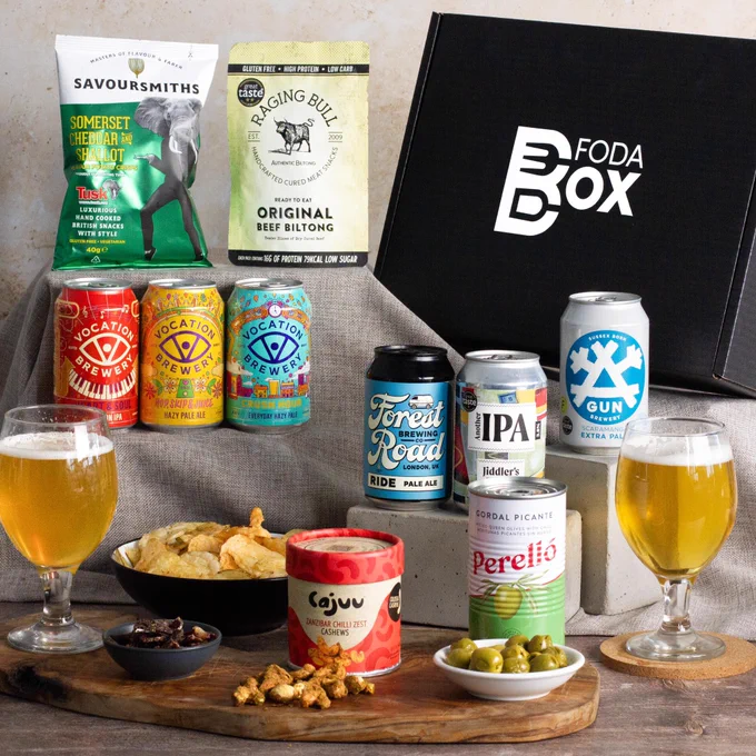 Beer and gourmet snack hamper