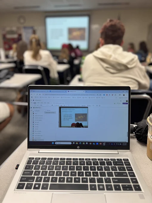 Picture of laptop in a presentation