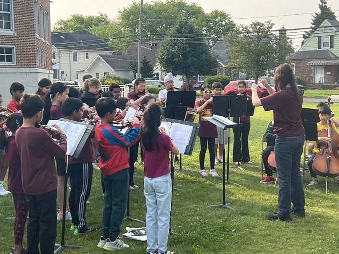 kids playing instruments