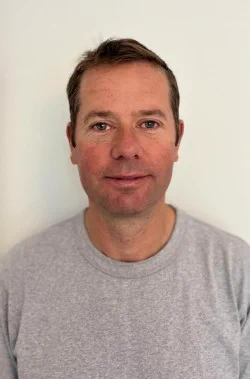 A thumbnail picture of Simon Rushton