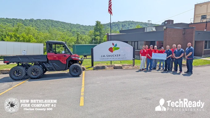 🚨 New Bethlehem Fire Co & Mayor Gordon Barrows unveils new 2025 Cam 6X6 Defender thanks to a donation from J.M. Smuckers! 🙌 Special thanks to all who made it possible! 

📸 Photos by Calico Systems & TechReady!

#FireCo #Smuckers #NewBethlehem #RedbankValley