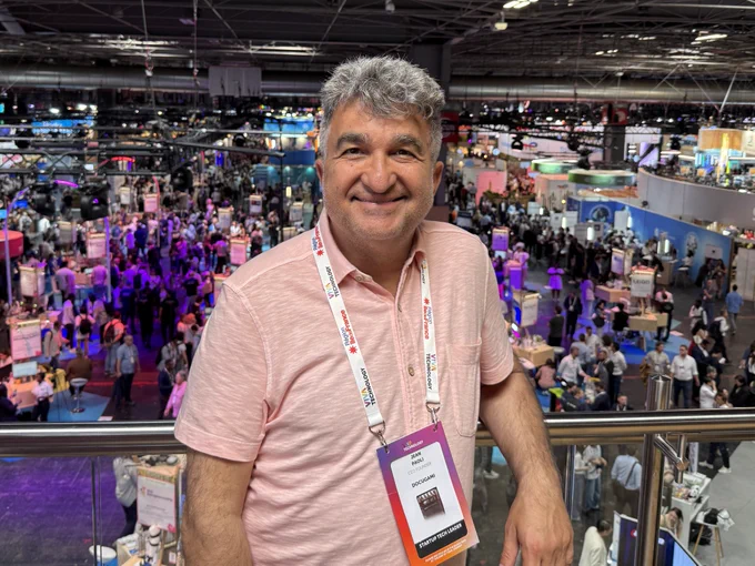 A photo of Docugami CEO Jean Paoli at Viva Tech, the largest technology and innovation conference in Europe.