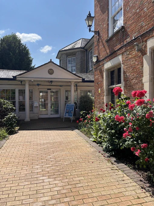Photograph of Farnham Library. 