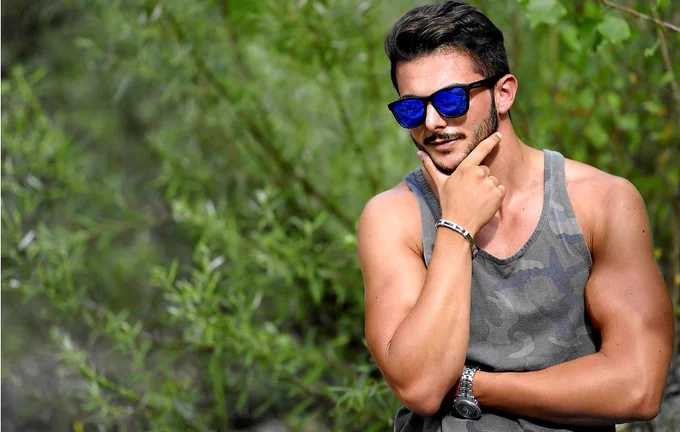 Normal sunglasses in the photo - not Snap's AI glasses