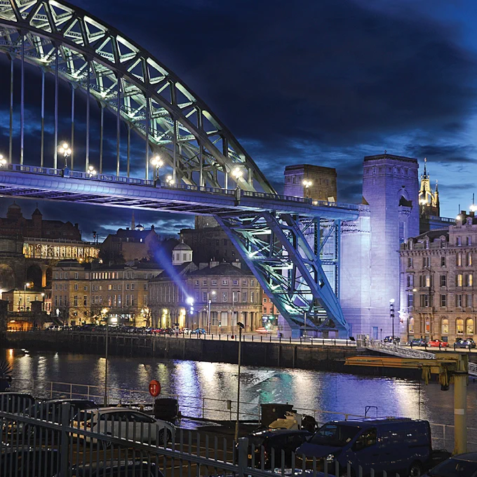 This weekend we start off in Newcastle, United Kingdom! With Color Kinetics LED lighting, the beautiful Tyne Bridge shines bright and consumes 85% less energy!
