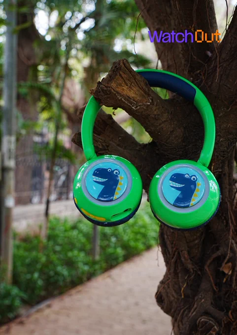 Green Dino Galaxy Headphones 🎧 
.
.
.
Get yours now 😉 
.
.
.
#kids #headphones #dino #green #kidsaccessory #WatchOutWearables 