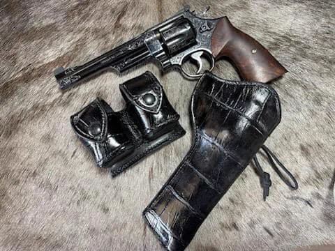 Black Gator Eldorado and Dual Speedloader case for an engraved M24