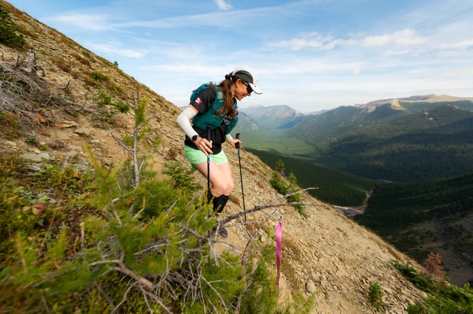 In training for the 200 mile Sinister Sport SOO, our columnist has run over 200 miles and done the whole thing, as a parent, without injury. What's his secret and how can it immediately help you?
Read this, for Three Secret Habits Revealed: https://irun.ca/community/200-miles-no-injuries-3-secret-habits-revealed/