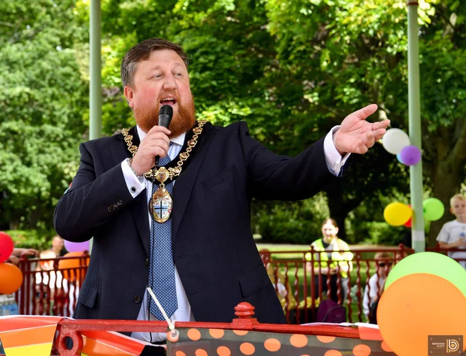 Mayor of St Helens Borough, Cllr Seve Gomez-Aspron pictured giving speech at St Helens Colour Run in Victoria Park