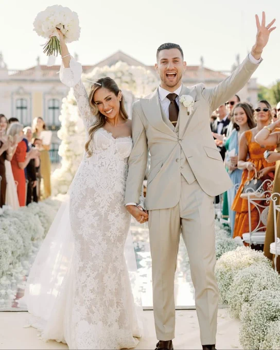Claudia Pinto Lopes and Diogo Dalot celebrate their wedding.