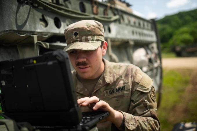 U.S. Soldier intercepts live location data of nearby drones