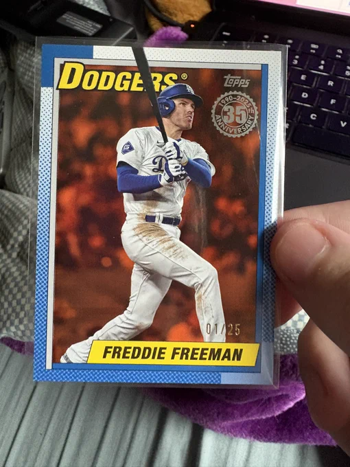 2025 Topps - 1990 Topps Baseball 35th Anniversary Orange Crackle Foilboard (Series Two) #90B2-7 Freddie Freeman SN25