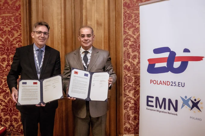 This Administrative Agreement establishes cooperation between the European Commission and the Ministry of Interior of the Republic of Albania in the European Migration Network. 