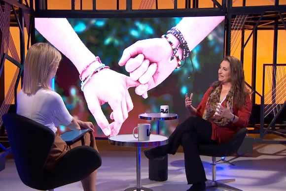 Mara Peterssen y la doctora en Psicología Laura Rojas-Marcos explica la relación entre las amistades y la salud mental, sobre todo en la adolescencia.