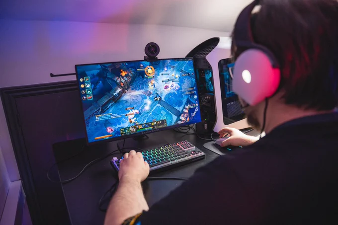 Croydon College at an esports performance bootcamp in the National Esports Performance Campus ahead of the British Esports Student Champs 24/25 Finals