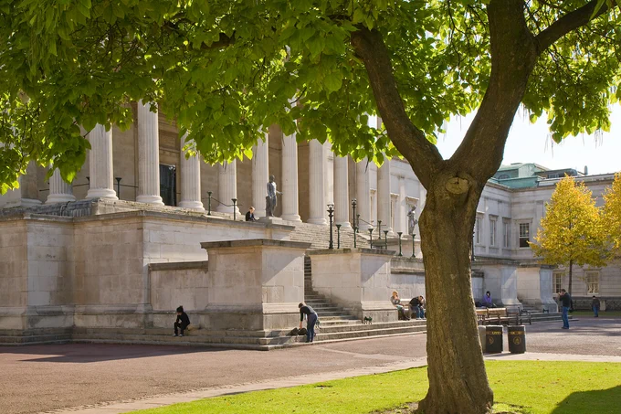 Image of the UCL Portico