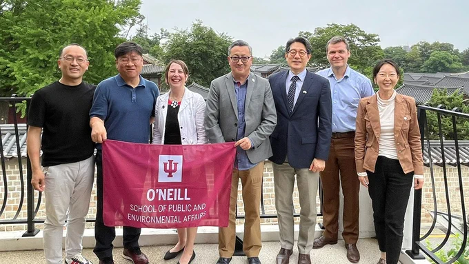 With Yonsei University Department of Public Policy and Management. From left: Choi Young Jun, Sam Youl Lee, Siân Mooney, Temirlan Moldogaziev, T. J. Lah, Roy Hooper, Sanghee Park