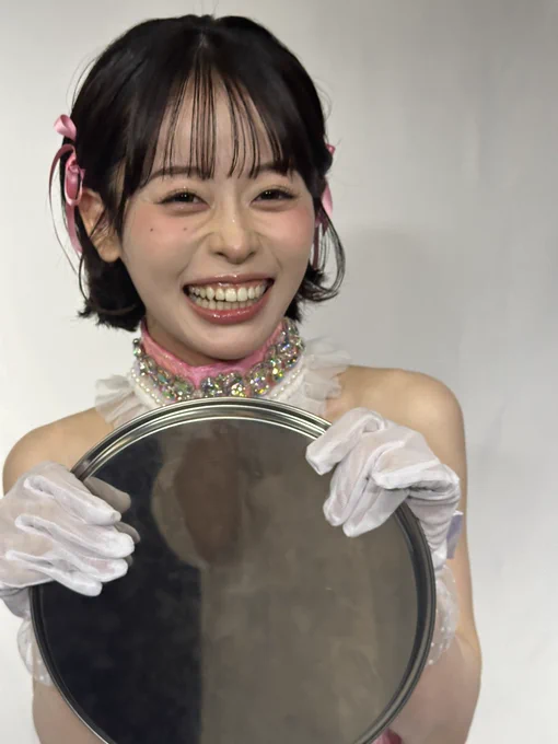 なもちゃんの笑顔をずっと見ていたいよー😭なもちゃんが個撮の時に素に戻る時がたまらなく好きで、好きで、気づけばこんなオタク人生です。責任とってよﾈｯ
