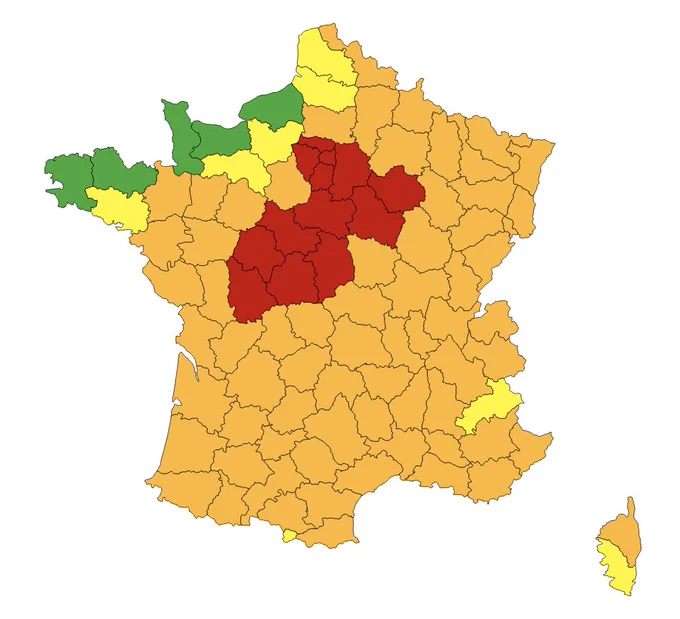 Carte de la vigilance météorologique du mardi 1er juillet 2025. 16 départements sont placés en vigilance rouge à partir de 12h. 