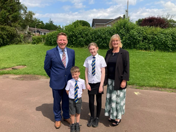 Chief Education Officer, Greg Bremner and Councillor Lynda Williamson pictured with pupils from Mosshead Primary School during a visit to celebrate both the school and the Education Service’s recent glowing inspection reports.