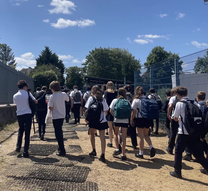 Pupils leaving Charter North Dulwich due to a lack of water supply closing the school