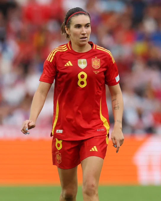 Mariona Caldentey in action for Spain in the EURO 2025 final.