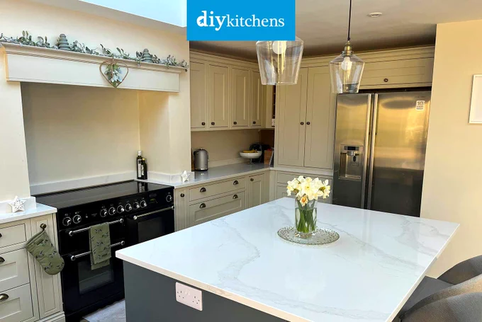 An Innova Helmsley Mussel & Bespoke Painted Inframe #kitchen | DIY Kitchens