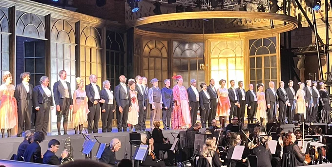 Cast at end of the performance of La Traviata last night
