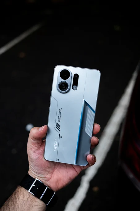 Meet the OPPO K13 Turbo Pro  the beast with an in-built cooling fan!
No more overheating, just full-throttle performance for gamers & power users.