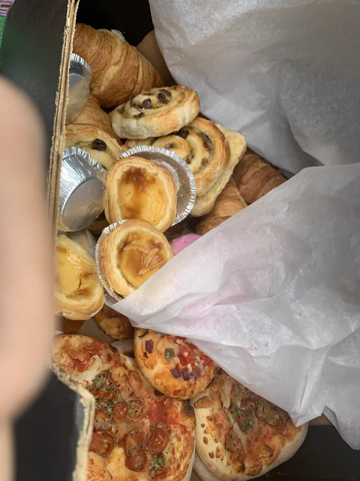 supporting  emergency workers with #CostOfLivingCrisis.
helping to feed tummies and not  #landfill #landwaste