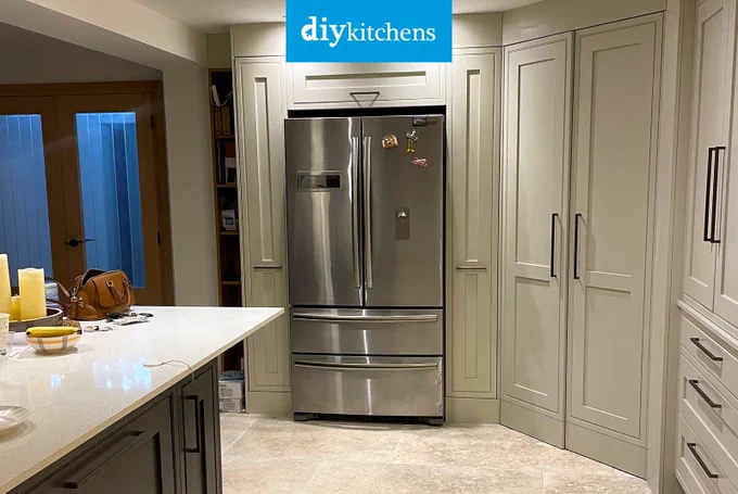 An Innova Helmsley Carbon & Mussel Inframe #kitchen | DIY Kitchens