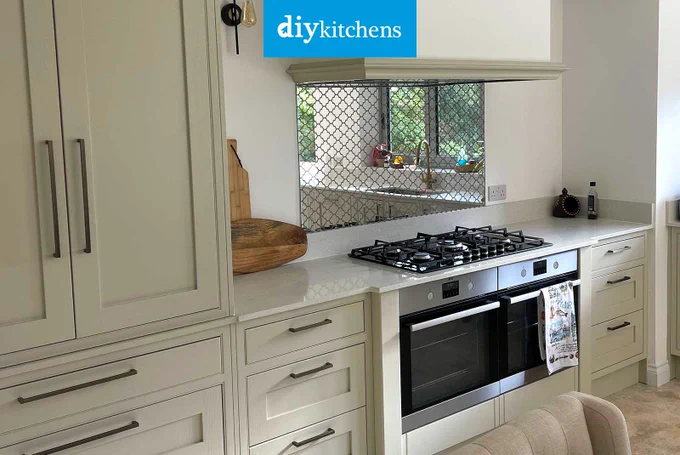An Innova Helmsley Carbon & Mussel Inframe #kitchen | DIY Kitchens