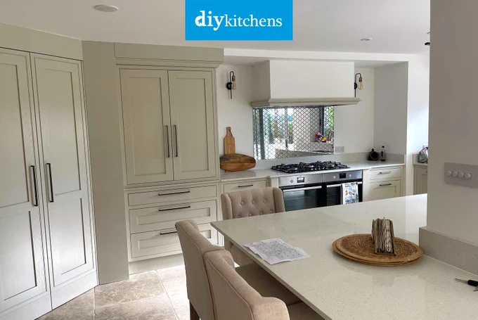 An Innova Helmsley Carbon & Mussel Inframe #kitchen | DIY Kitchens
