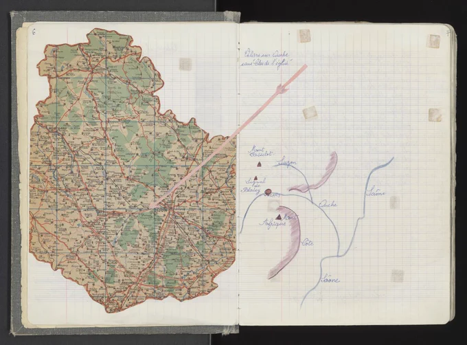Un document rare, sensible et passionnant est désormais en ligne !
Rédigée à la main par Lucienne Merle, épouse Beaulier (1919-1992), institutrice de Velars-sur-Ouche, cette monographie abondamment illustrée dresse un portrait vivant de la commune au fil des décennies.

🗺️ Histoire locale, paysages, Notre-Dame d’Étang, écoles, commerces, traditions, canal, lotissements, guerre, vie associative, infrastructures, catastrophe ferroviaire de 1962…
📸 Le tout enrichi de cartes postales, coupures de presse, plans, autocollants, images pieuses, et même des étiquettes de moutarde !

Une véritable immersion dans la mémoire collective du village !

🔍 504 pages manuscrites sur des pages A4 à grands carreaux d'écolier, avec une reliure entoilée
📅 1981-1982
🏷 5 NUM 257

🔗 Consultez le document "Velars-sur-Ouche, de la voie romaine à la bretelle de l'autoroute" via ce lien : https://www.archinoe.fr/ead/AD21/FRAD021_000000001