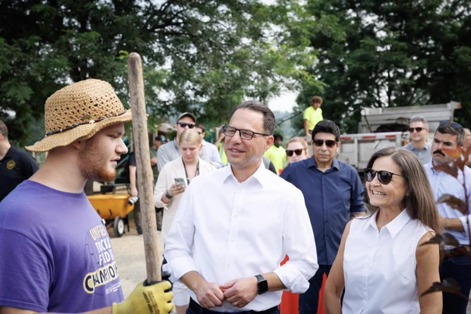 Governor Josh Shapiro and L&I Secretary Nancy Walker speak to a student participating in the OVR MY Work program.