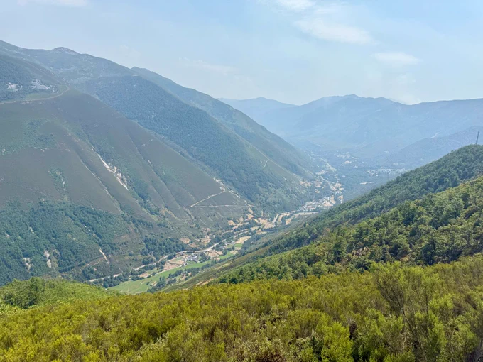 View of Fondos de Vega & Degaña in the valley below.
