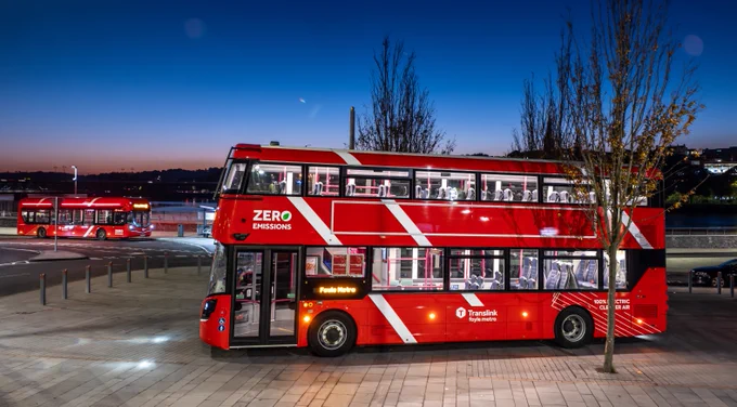 red Metro ulsterbus
