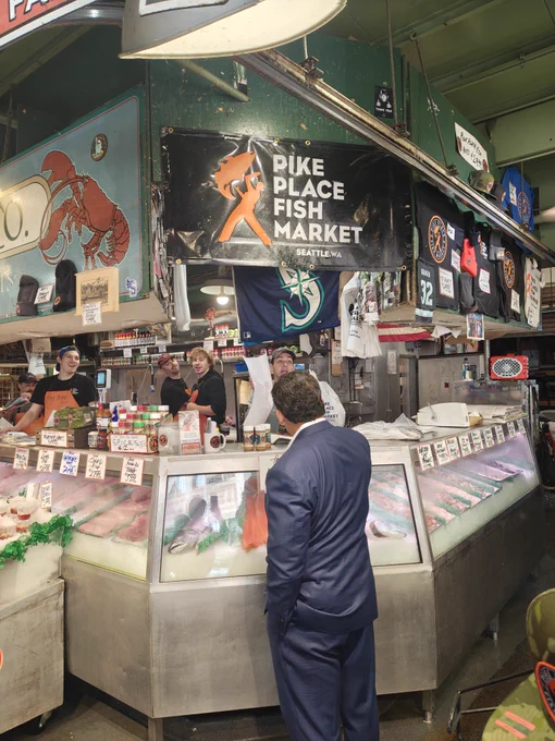 Mayor Harrell at Pike Place Fish Market