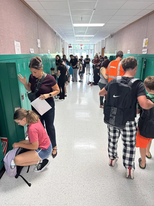 6th grade hallway