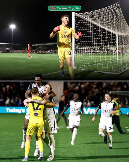 Bromley FC players celebrate their Round One victory over Ipswich Town
