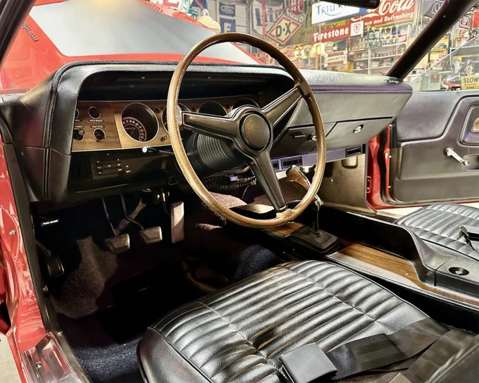 Big HEMI energy. This custom 1970 Dodge Challenger R/T is powered by 472ci HEMI engine mated to a rebuilt matching-numbers 4-speed manual transmission. Catch it at the 2025 Scottsdale Fall Auction!
