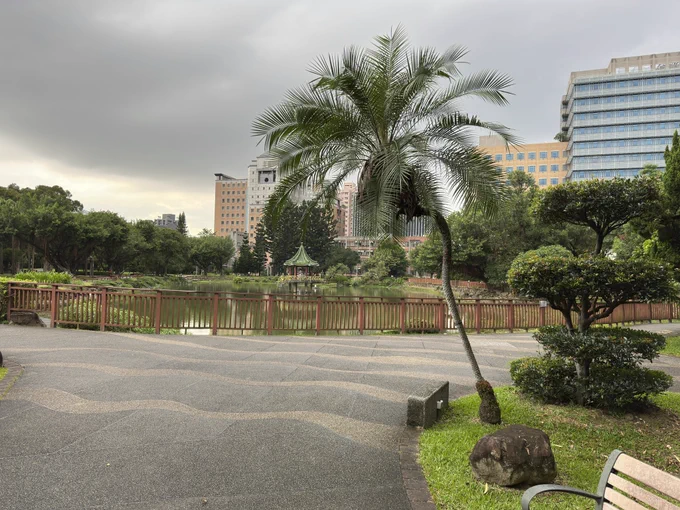 台湾大学の池