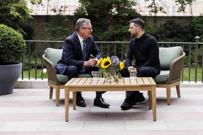 TITLE

Prime Minister Keir Starmer meets Ukraine's Volodymyr Zelenskyy

DESCRIPTION

14/08/2025. London, United Kingdom. Prime Minister Keir Starmer meets Volodymyr Zelenskyy, the President of Ukraine for a bilateral meeting in 10 Downing Street.

Picture by Simon Dawson / No 10 Downing Street

DATE TAKEN

2025-08-14 09:46:39