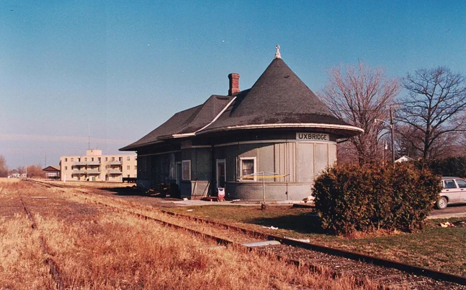 The former CN Uxbridge station in November 1986. Photo by Gerry Lee.