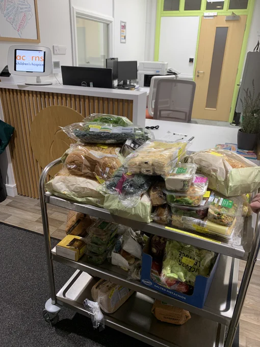 Global warning is real and our efforts to rescue fresh food from ending up in #landfill #landwaste #environment, Delivering to Rivers House , families. Acorn Hospice , emergency workers to help #costoflivingcrisisuk
Prayers for good health and speedy recovery for dearest Madeleine Holland 

Balbir Seimar
Oak Tree Trust Walsall
#VolunteerWeek2025
#volunteeringmatters
#costoffoodcrisis
#volunteering
#volunteersmakeadifference
#volunteersmakingadifference
#balseimar
#balbirseimar
#letsgetwasupdone
#communitymatters