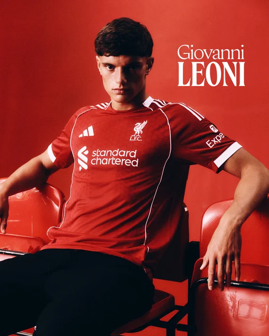 A photo of Giovanni Leoni on his signing day for Liverpool FC at the AXA Training Centre