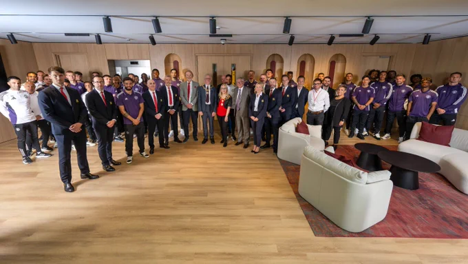Cllr Liz Patel, Deputy Leader of Trafford Council, the Major of Trafford, Cllr Jane Brophy, and her consort, Mr. John Brophy, stood the team’s players and manager Ruben Amorim as well as Sir Alex Ferguson and Sir Jim Ratcliffe.