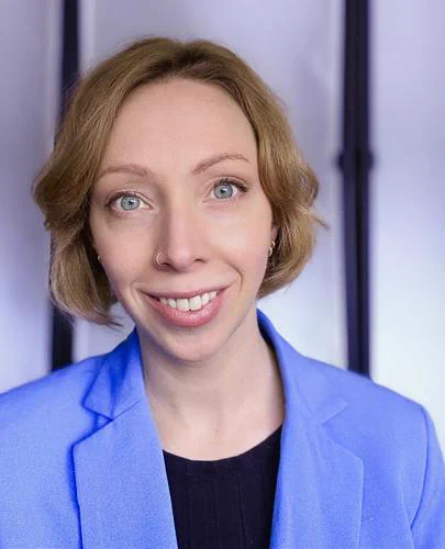 Liz Gray headshot